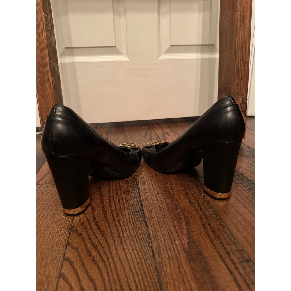 Tory Burch Black Leather Block Heel Pumps Gold Logo Round Toe Women's Size 10.5M - Picture 4 of 8
